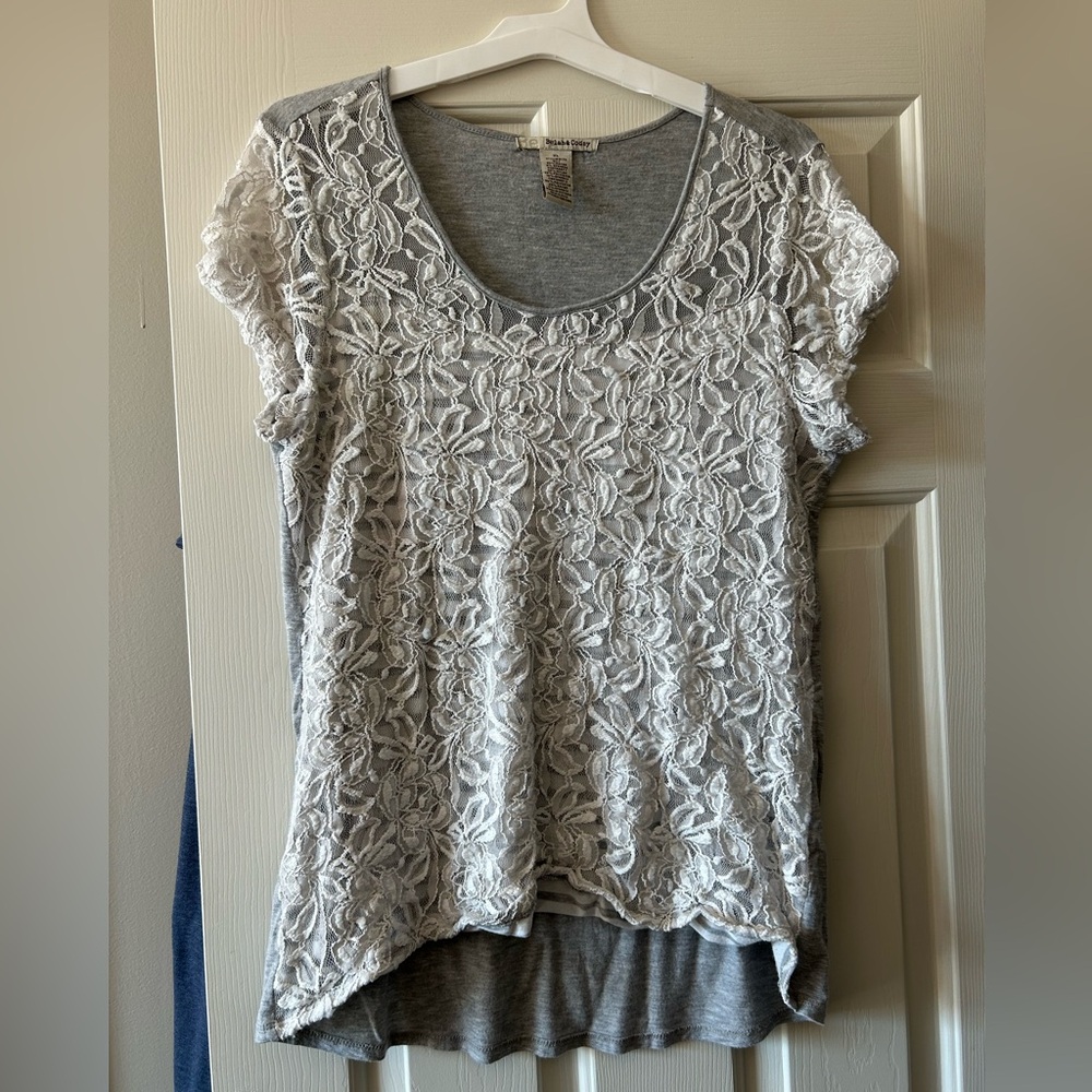 Belah & Codey Women's White Floral Lace Stripe Blouse Top - Sz XL - Gray & White